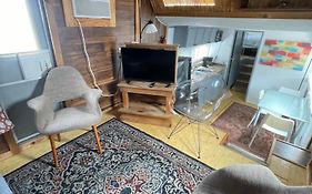 Updated Houseboat On The River!