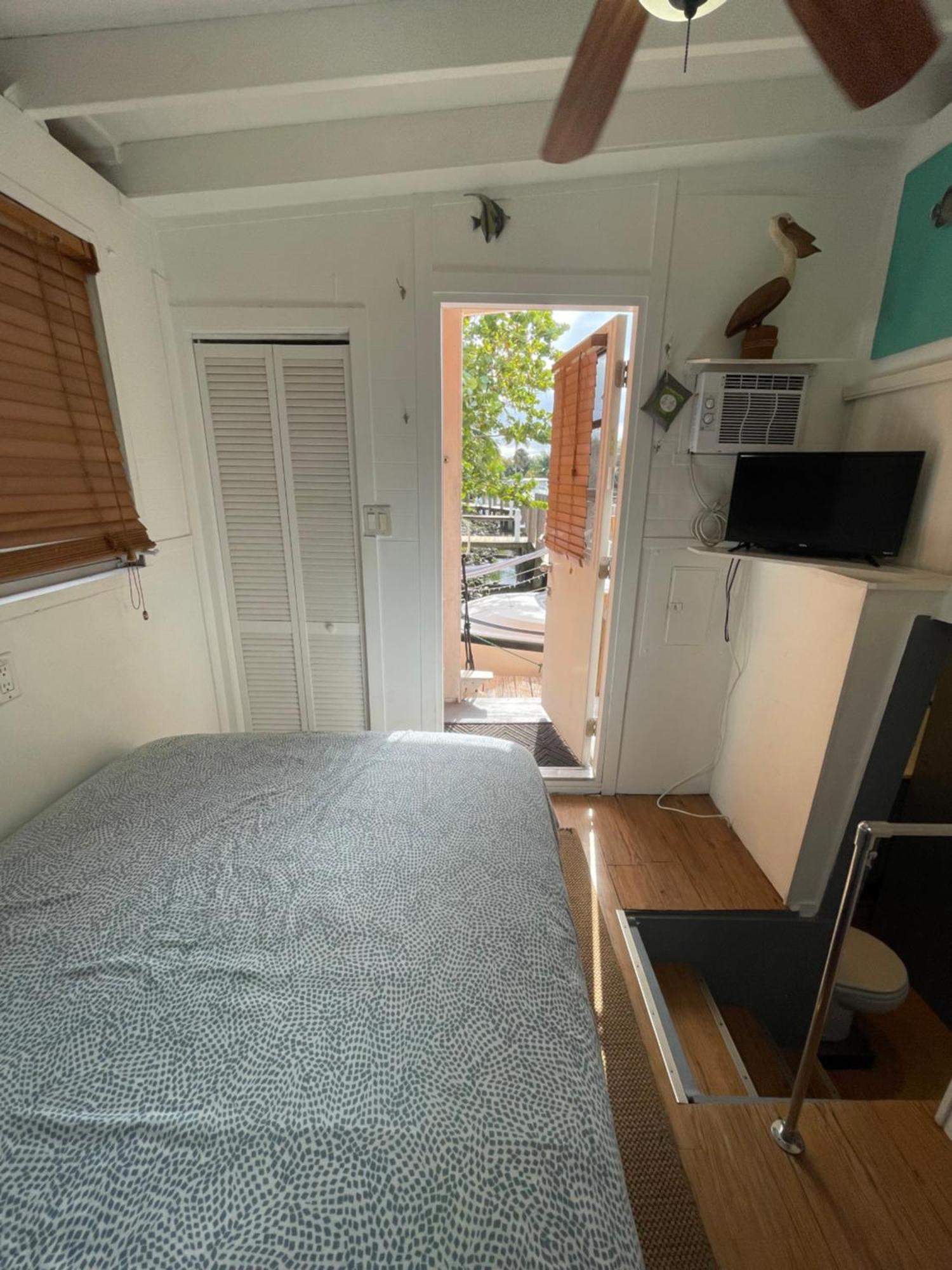 Updated Houseboat On The River! Fort Lauderdale Exterior photo