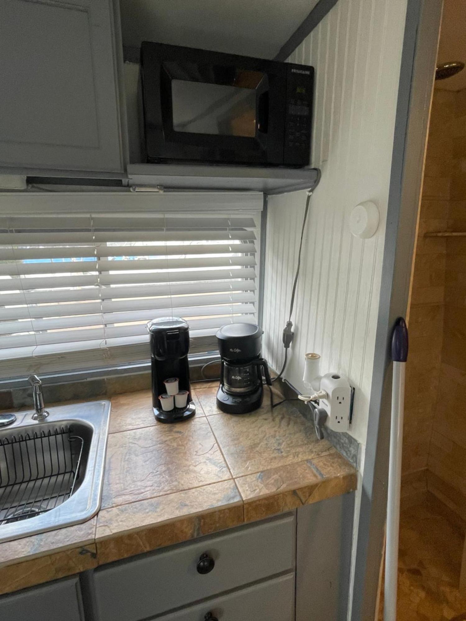 Updated Houseboat On The River! Fort Lauderdale Exterior photo